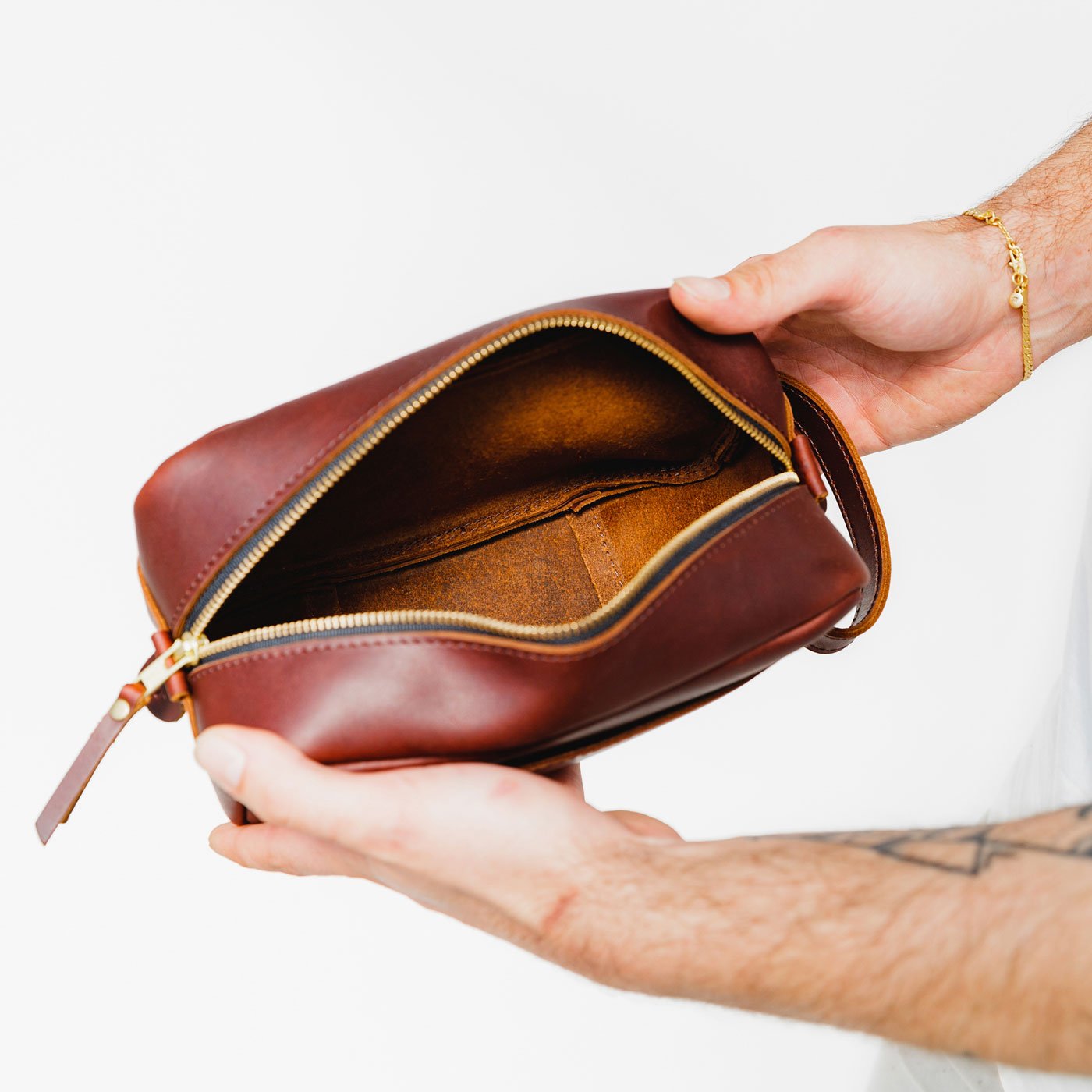 'Almost Perfect' Deluxe Dopp Kit