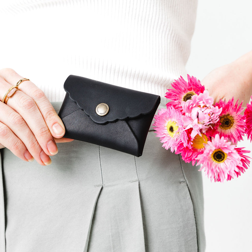 Mini Daisy Wallet